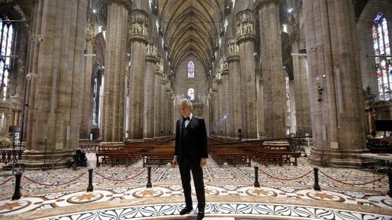 Coronavirus, Andrea Bocelli nel Duomo di Milano deserto: "Una preghiera con milioni di voci"