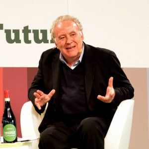 Il ritorno di Santoro: "A Roma disastro M5S, con Raggi c'è la destra" 