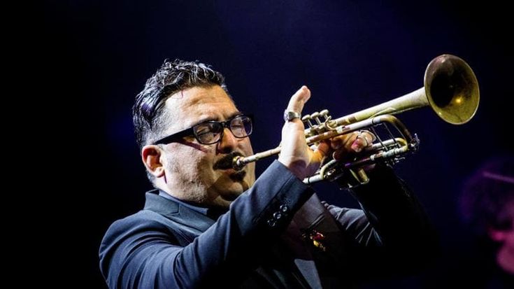“Tv accesa e tutti zitti”: il festival di Sanremo visto dai cantautori siciliani