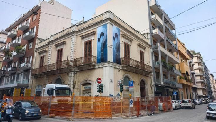 Bari, chiude “Milano Moda”. Il palazzo diventa condominio, 2 piani di garage con posti in vendita