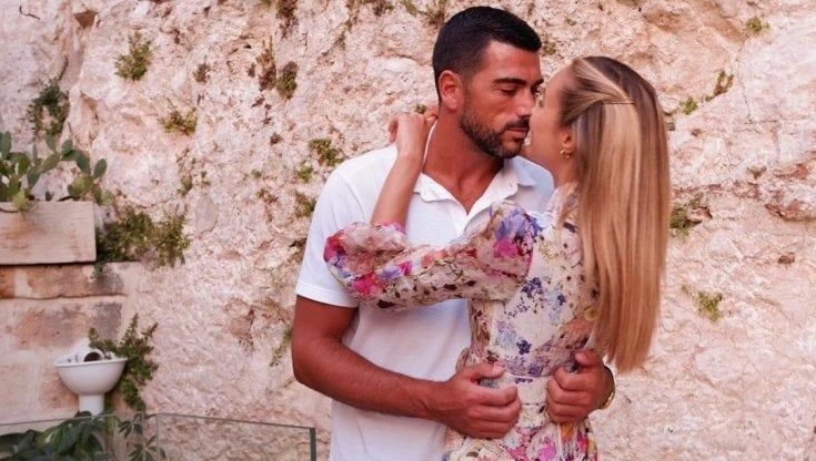 A Ostuni matrimonio per Pellé e Viky Varga: cerimonia blindata e festa nella masseria di Mondadori