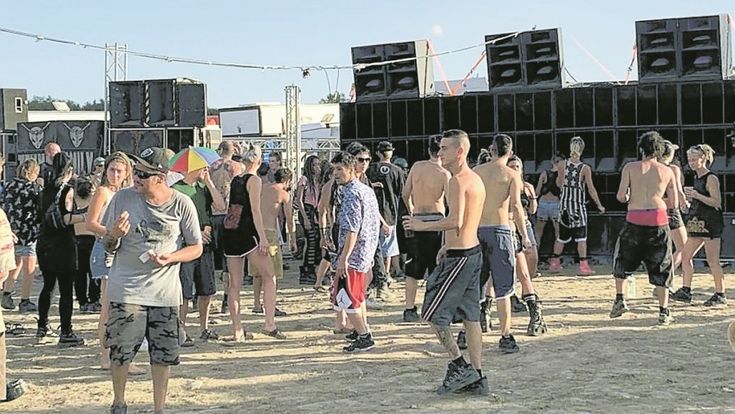 Tre giorni di rave nella Val d’Orcia. “Così distruggono il paradiso Unesco”