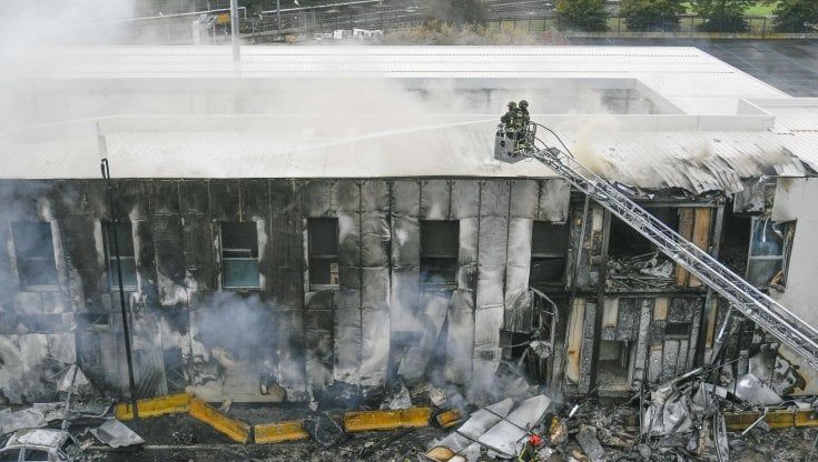 Aereo precipitato a Milano, in un hangar di Linate ricostruito lo scheletro del Pilatus 