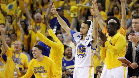 Basket, play off Nba: Golden State rialza la testa, Oklahoma ko in gara 5 