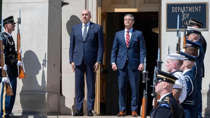 Crosetto da Hegseth a Washington: “Spese militari, decide Giorgetti”