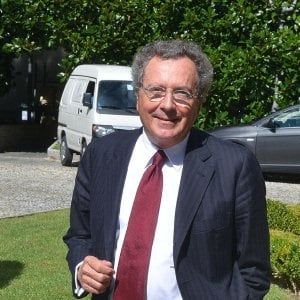 Gros-Pietro: "L'apertura di Generali? Valuteremo"