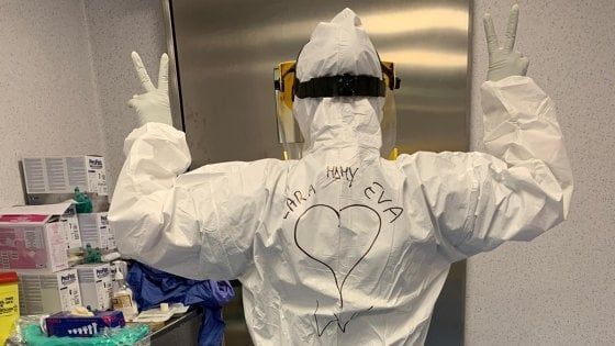 Coronavirus, la mamma anestesista: "Lontana dalle mie figlie per questa guerra"  