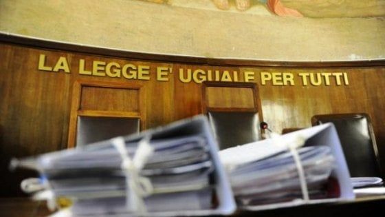 Brindisi, adescò un pensionato e lo bruciò vivo dopo averlo derubato: 33enne all'ergastolo