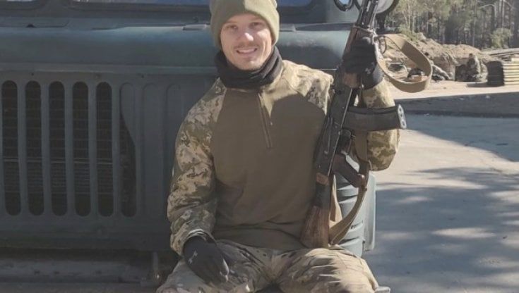 Ivan Vavassori, il combattente in Ucraina figlio di Alessandra Sgarella: "Sono vivo, ho febbre alta e ferite"