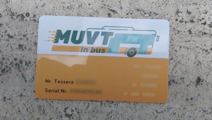 Bari, è caccia alla Muvt card per il bus a 20 euro all'anno: la tessera esaurita in edicole e bar, ma negli uffici Amtab è sempre disponibile