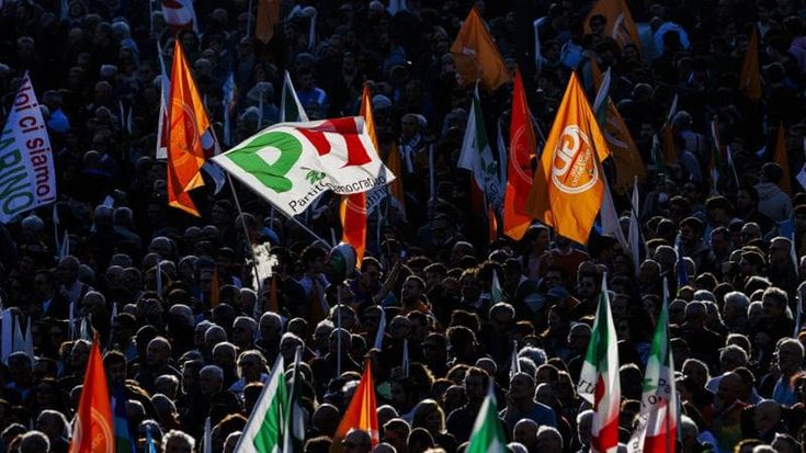 Gli elettori Pd più avanti del partito, il 74% preferisce il campo larghissimo