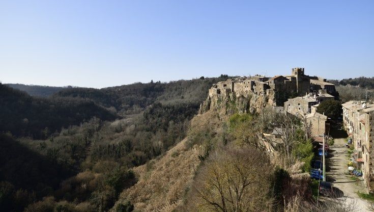 Turismo. Censis:  Covid tempesta su un colosso d'argilla, ora ridisegnare l'Italia dell'ospitalità