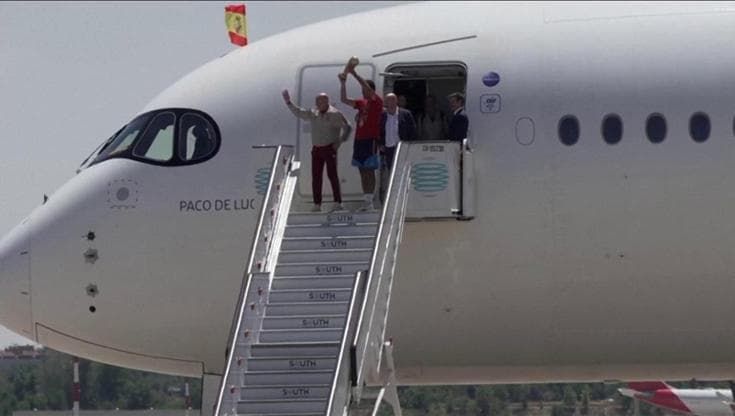 La Coppa del Mondo arriva in Spagna: i campioni della Roja sbarcano a&nbsp;Madrid