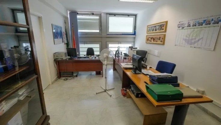 Comune, la rivolta dei dipendenti del Polo tecnico per il caldo: uffici in tilt