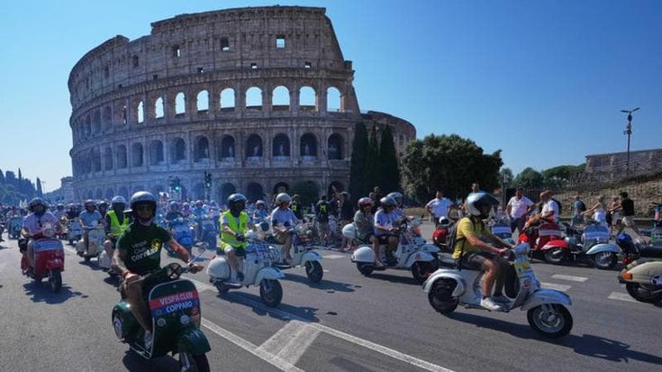 La dolce vita della Vespa: ottant’anni di storia lungo le strade di Roma