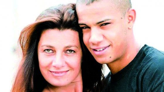 La  battaglia di Loretta Rossi Stuart: "Mio figlio bipolare in cella: è malato, non ce la fa più"