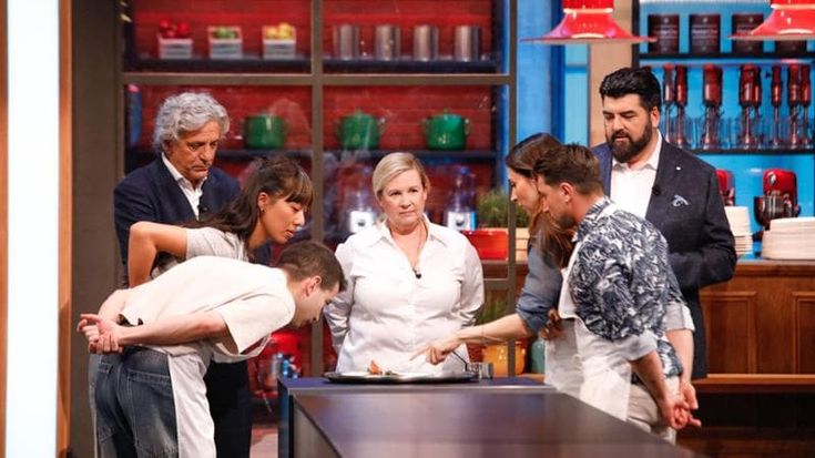 Masterchef & Co. Perché i fornelli hanno infiammato la tv