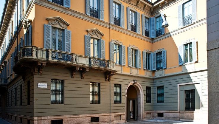 Mediobanca, ricavi record e utile accelera: torna il dividendo, via a buyback