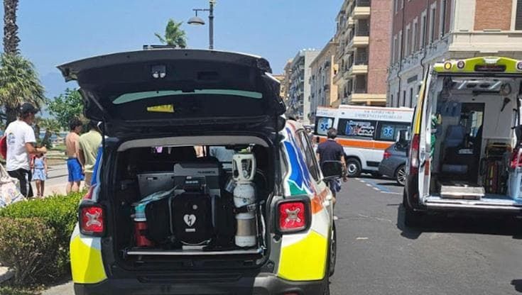Castellammare, morto anziano investito sulle strisce: ferito e indagato giovane in scooter