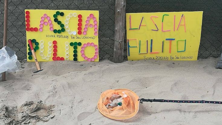 Viaggio nei quartieri, Marina di Ardea: quei volontari del mare che catturano rifiuti e cicche