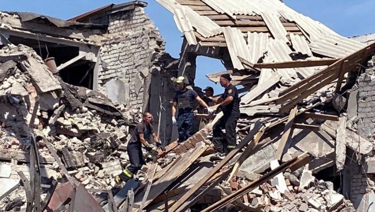 Ucraina - Russia, le news dalla guerra del 4 agosto. Aiea: centrale nucleare di Zaporizhzhia "fuori controllo"