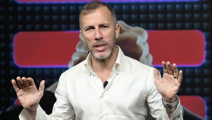Settimana decisiva per Tim: arrivano le offerte per la rete e i soci votano i "bonus" dell'ad Labriola