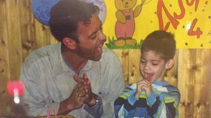 Lorenzo Tano: “Mio padre Rocco Siffredi, io suo regista, cresciuto senza sorprese e senza disagio”