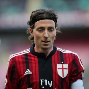Milan, Inzaghi si gioca tutto con il Verona. Ma perde anche Montolivo e De Jong