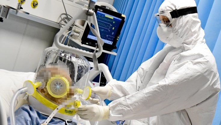 Virus, i nuovi contagiati tornano sotto i mille. Oltre quota 180mila i guariti da inizio pandemia