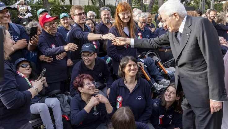 Mattarella contro la fuga dei cervelli: “Andare all’estero sia una scelta”