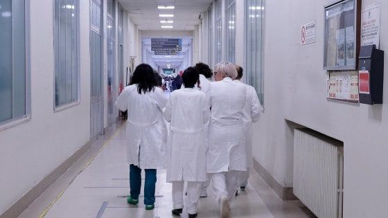 Mes, continua lo scontro in maggioranza. Bonaccini: "M5s sfumi il tratto ideologico". Di Maio: "Pensiamo al Recovery fund"