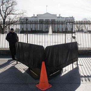 La disoccupazione Usa scende al 4,9%, minimi da febbraio 2008