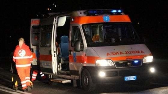 Incidenti stradali: schianto nel Salernitano, muore 23enne