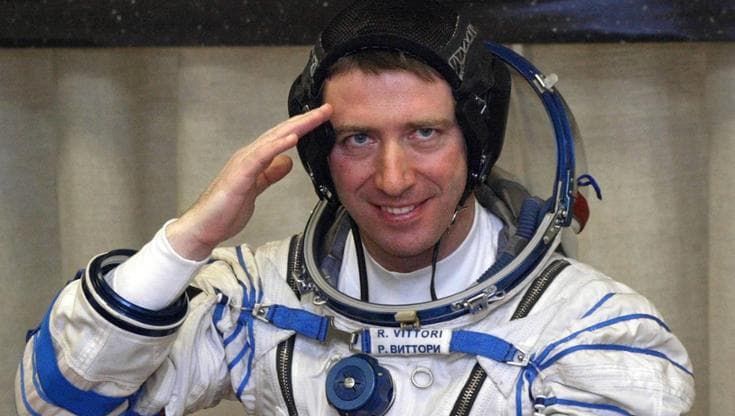 Dallo Spazio alla cattedra a Bari, l’astronauta Vittori: “Da qui poniamo le basi per il futuro”