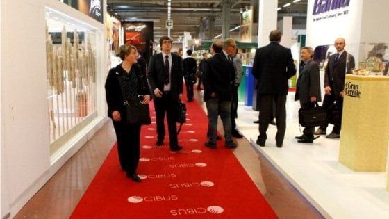 In salotto i maxischermi rubati da uno stand di Cibus a Parma