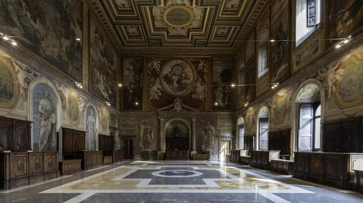Fai, un affaccio finlandese, capitelli e scalee:tornano le giornate di primavera