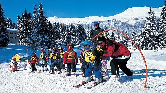 Dalle Dolomiti alla Svizzera, sciate low cost per famiglie