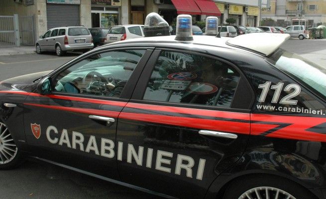 Per gioco tenta di scavalcare il cancello<br />21enne muore schiacciato nel Frusinate