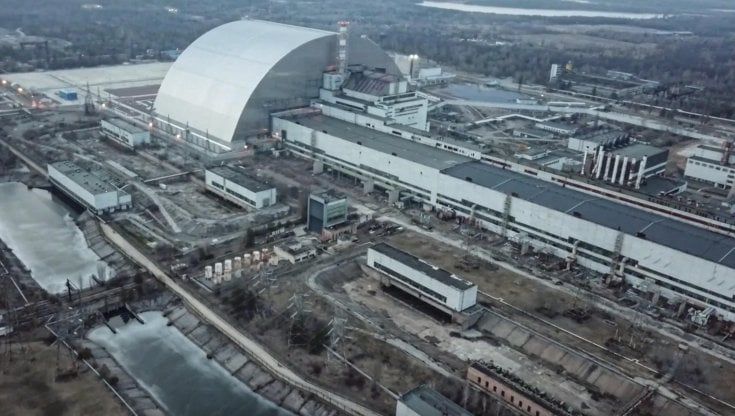 Il "black out" dei 90 tecnici rinchiusi nella centrale di Chernobyl: "Non ci inviano più i dati sul monitoraggio"