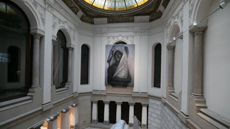 Barcellona, apre un nuovo museo con 200 opere d’arte censurate tra cui Warhol, Picasso e Ai Weiwei