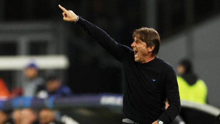 Conte ritorna a Napoli e va a confronto con i giocatori: cosa succede ora