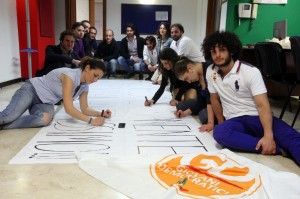 "No al governissimo", i giovani Pdoccupano la sede di via Bentivegna