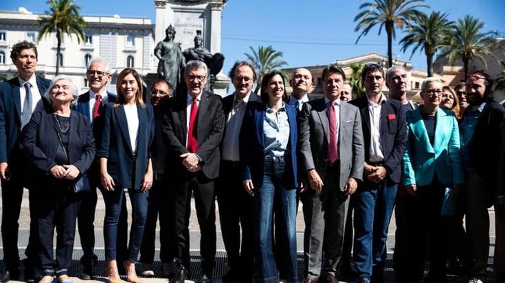 La lezione inglese di Schlein: “Basta veti, ora l’alternativa progressista anche in Italia”