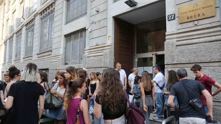 Per chi suona (in anticipo) la campanella: ritorno a scuola tra novità e cattedre vuote
