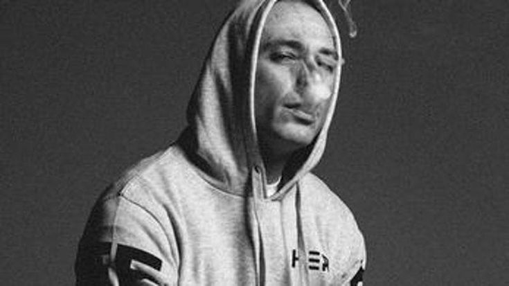 Fabri Fibra, “Squallor”: il ritorno del capolavoro nascosto del rap