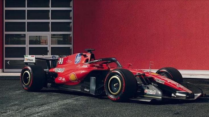 Ferrari a Monza con monoposto dedicata a Schumi. Livrea, stelle, colori, ecco come sarà