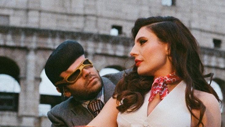 TonyPitony, chi è il cantante che duetta con Ditonellapiaga nella serata delle cover a Sanremo