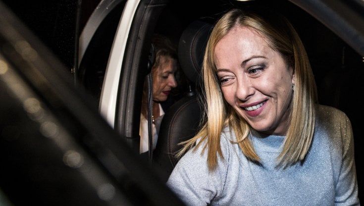Il "Cencelli" di Meloni: a FdI metà dei ministri. Ipotesi Tajani all'Interno
