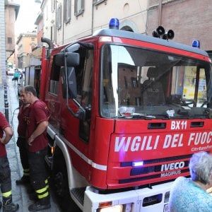 Piacenza, si schiantano dopo  folle inseguimento: nell'auto 30mila euro
