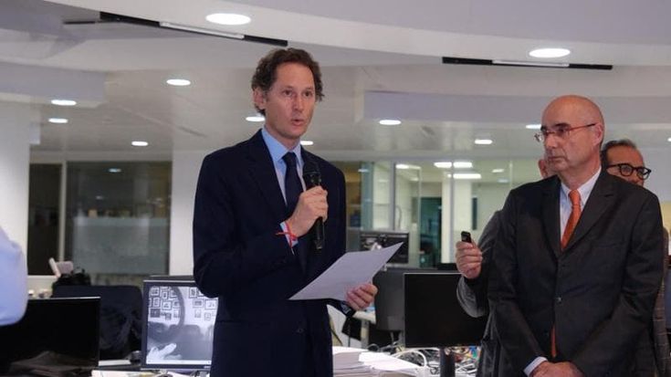 Assalto alla Stampa, John Elkann incontra i giornalisti: “Attacco vile, rafforziamo la sicurezza”
